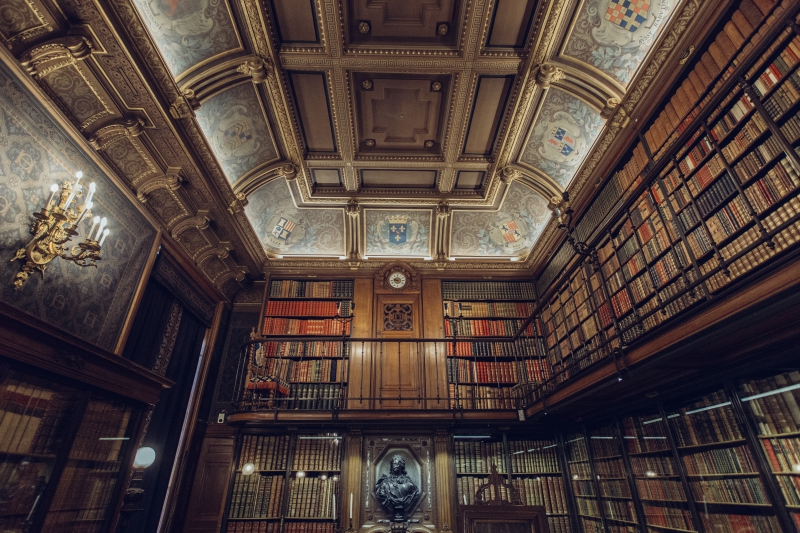 librairie-EZE-min_library-863148